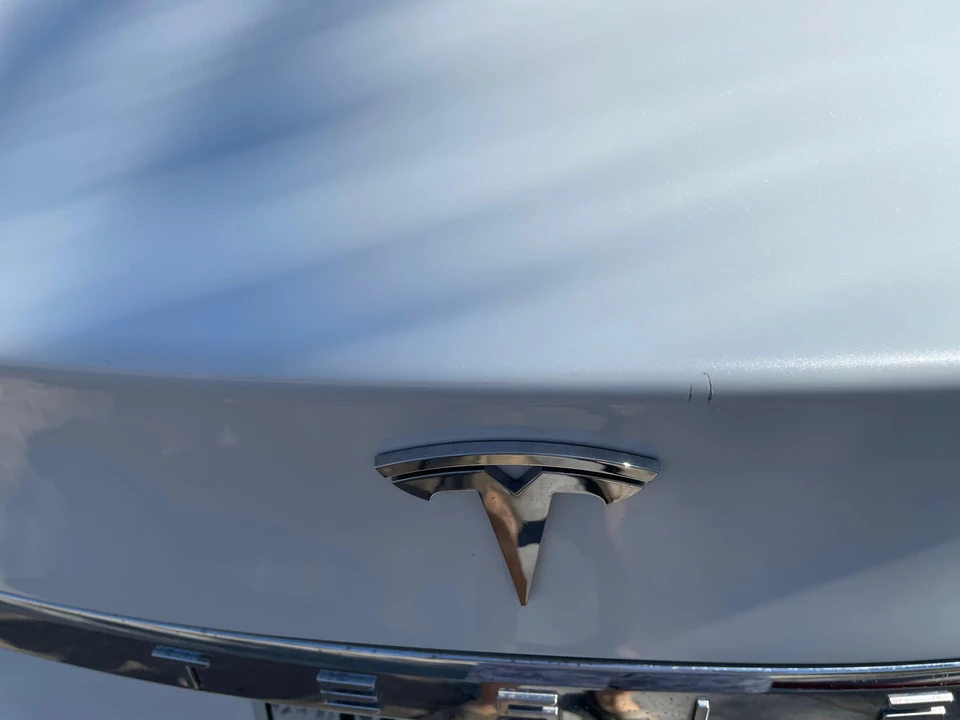 2017 Tesla Model S - Image 25 of 31