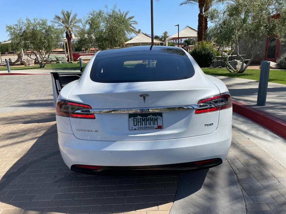 2017 Tesla Model S - Image 11 of 31