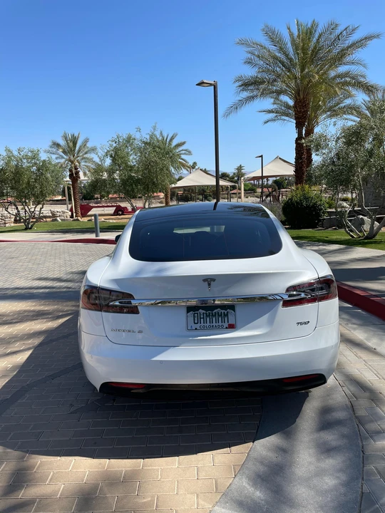 2017 Tesla Model S - Image 12 of 31