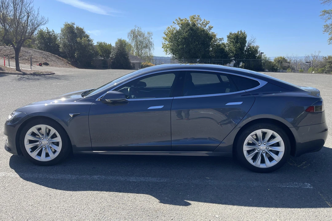 2017 Tesla Model S - Image 3 of 31