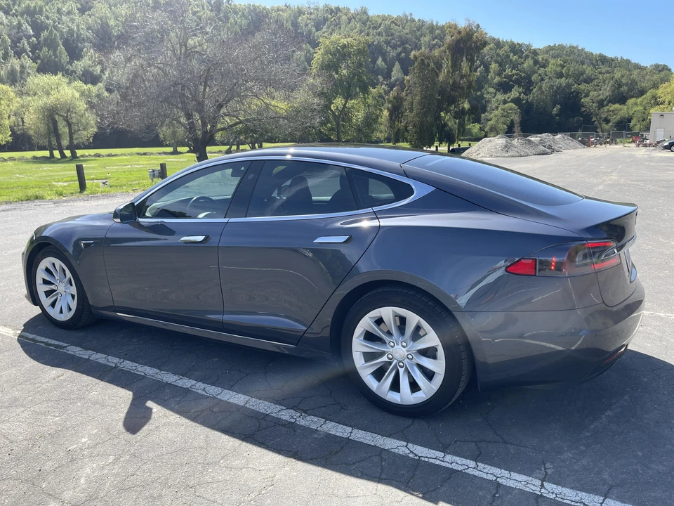 2017 Tesla Model S - Image 14 of 31