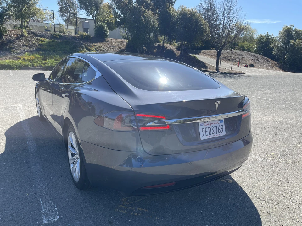 2017 Tesla Model S - Image 15 of 31