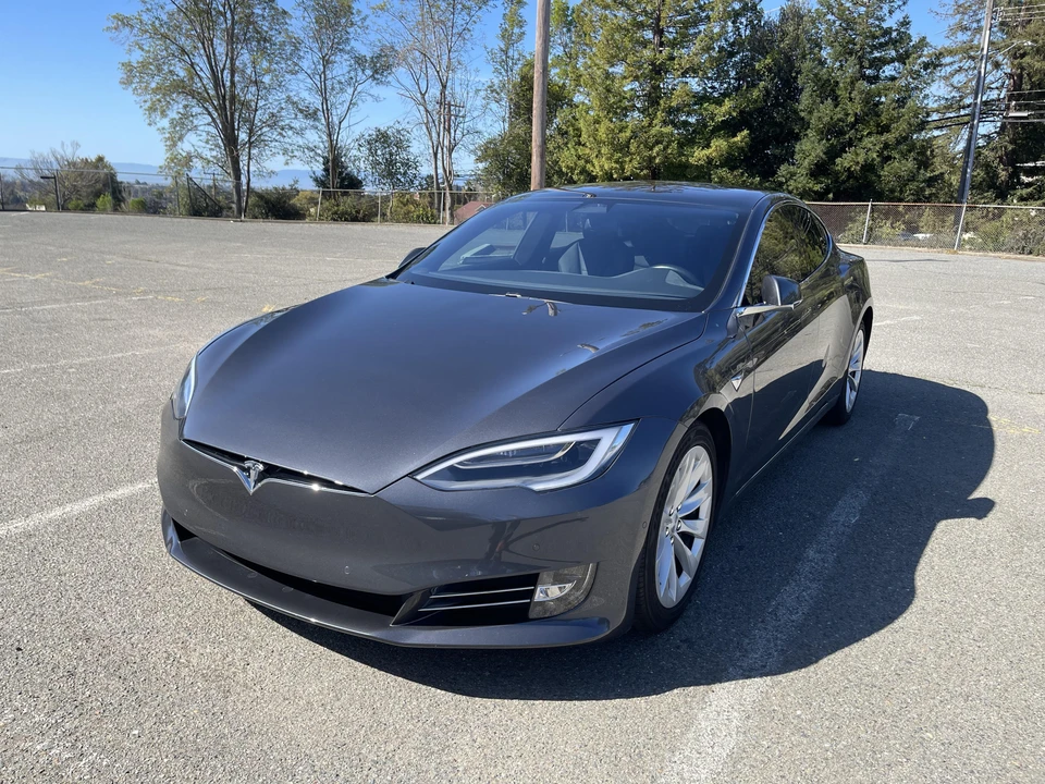 2017 Tesla Model S - Image 10 of 31