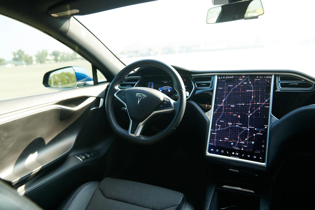 2017 Tesla Model S - Image 30 of 31