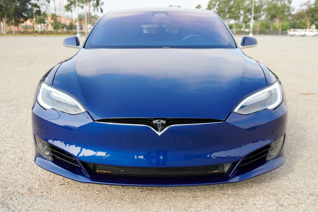 2017 Tesla Model S - Image 2 of 31