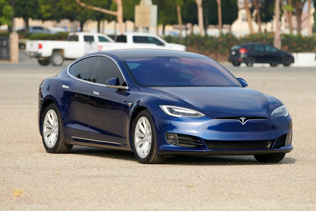 2017 Tesla Model S - Image 4 of 31