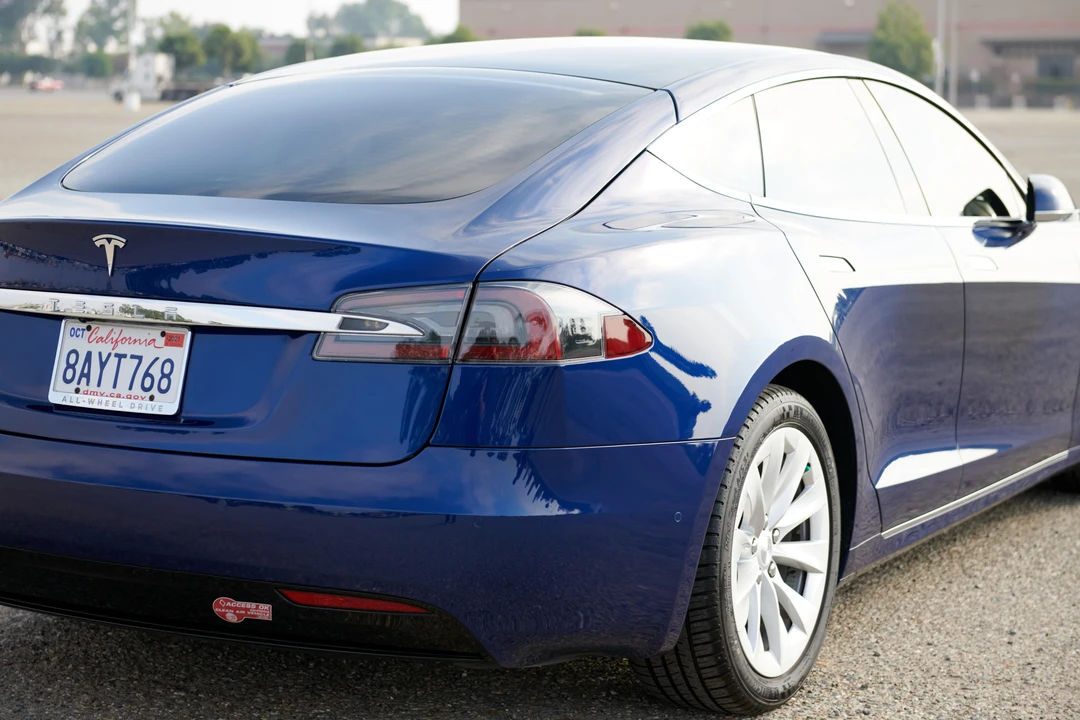 2017 Tesla Model S - Image 13 of 31