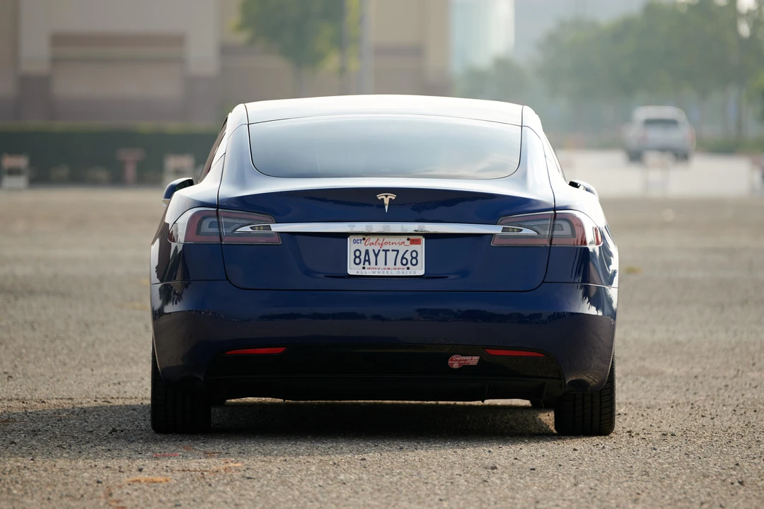 2017 Tesla Model S - Image 5 of 31
