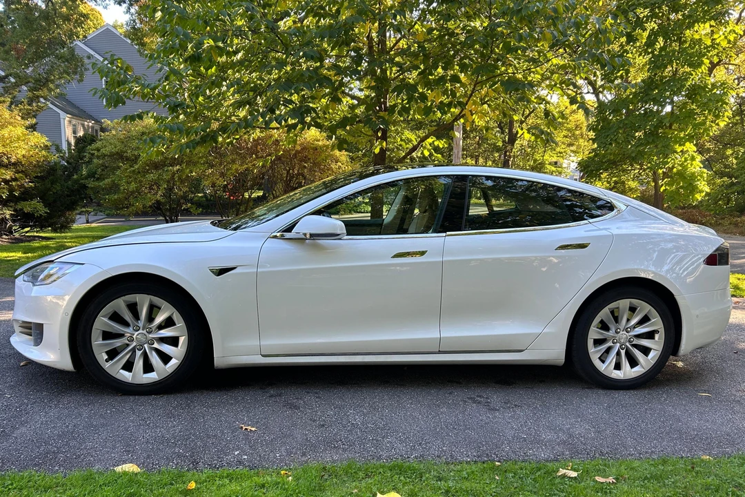 2017 Tesla Model S - Image 3 of 31