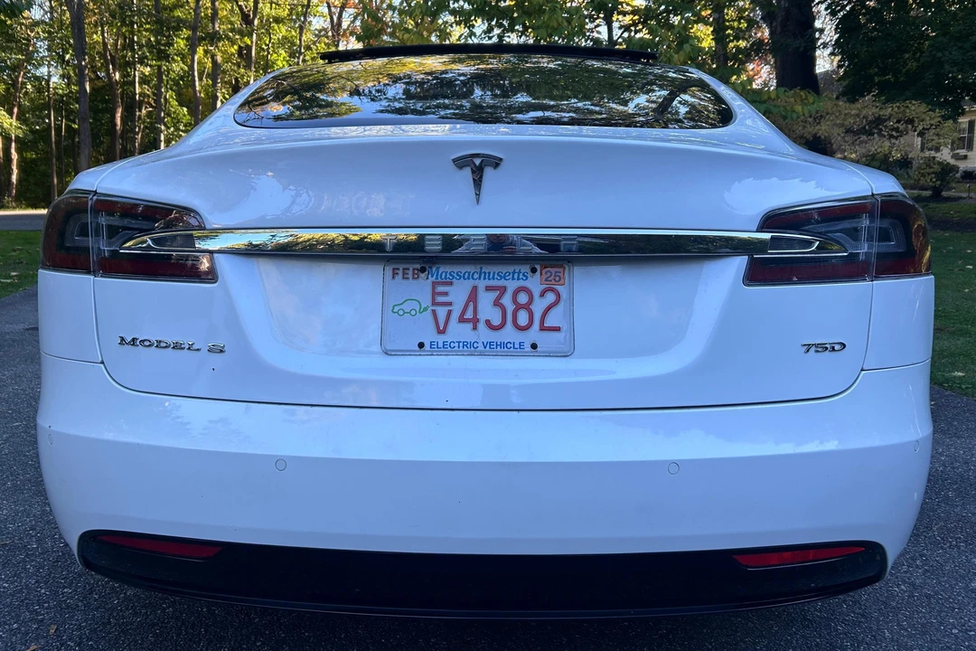 2017 Tesla Model S - Image 5 of 31