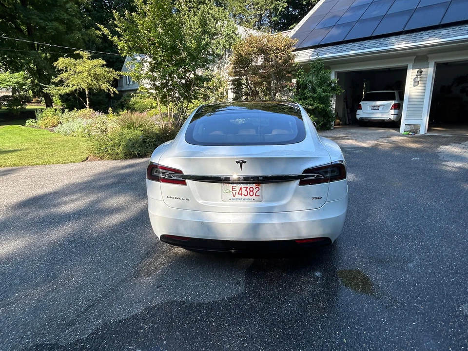 2017 Tesla Model S - Image 13 of 31