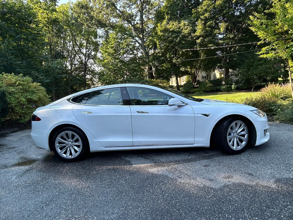 2017 Tesla Model S - Image 16 of 31
