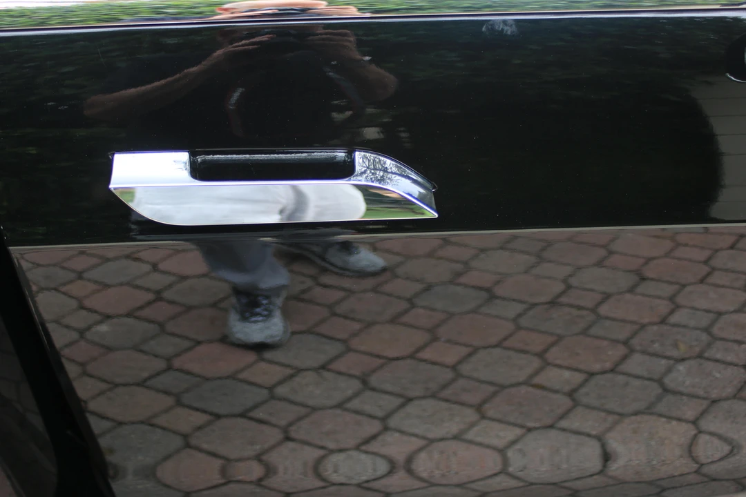 2017 Tesla Model S - Image 27 of 31
