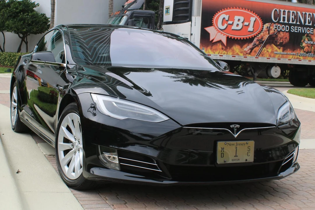 2017 Tesla Model S - Image 3 of 31