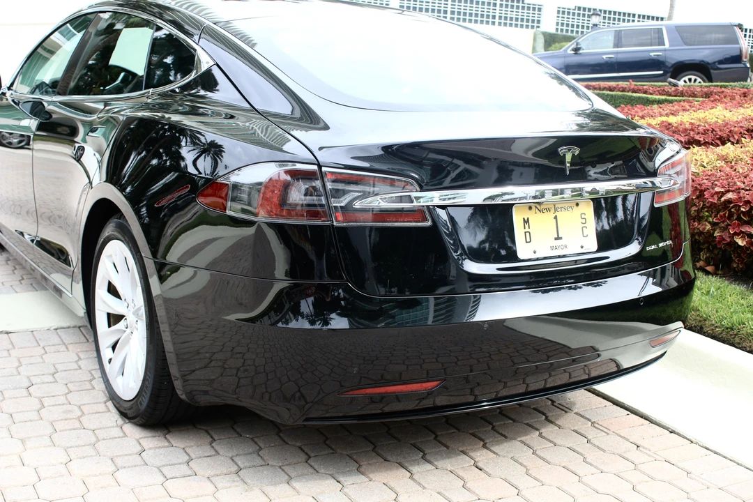 2017 Tesla Model S - Image 12 of 31