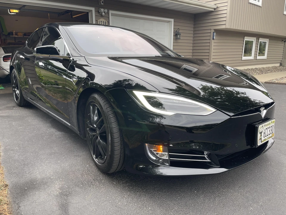 2017 Tesla Model S - Image 30 of 31