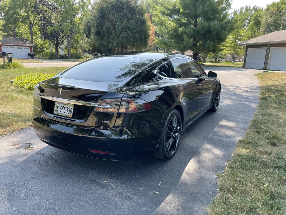 2017 Tesla Model S - Image 21 of 31