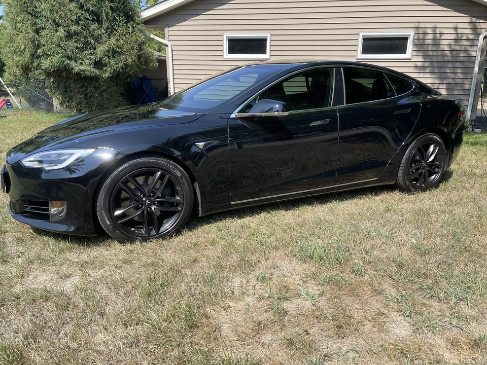2017 Tesla Model S - Image 10 of 31