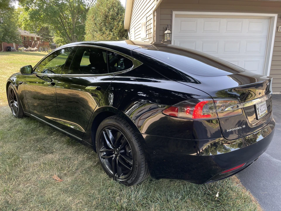 2017 Tesla Model S - Image 15 of 31