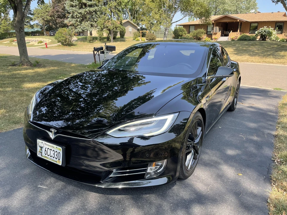2017 Tesla Model S - Image 7 of 31