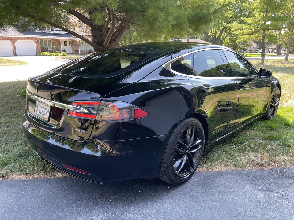 2017 Tesla Model S - Image 22 of 31