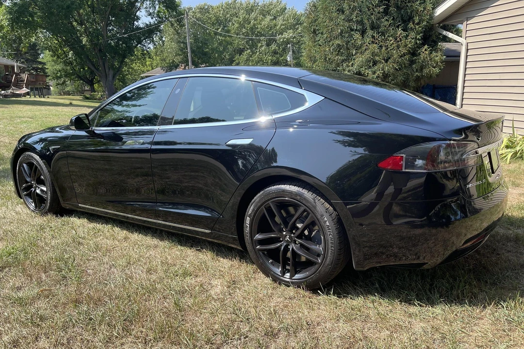 2017 Tesla Model S - Image 4 of 31