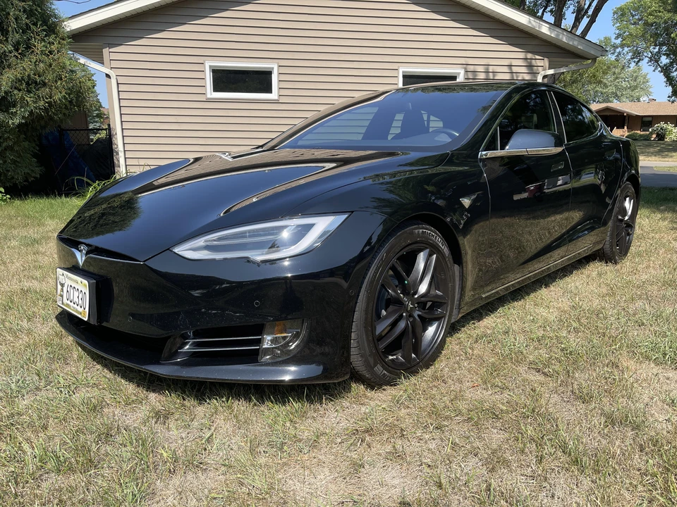 2017 Tesla Model S - Image 9 of 31