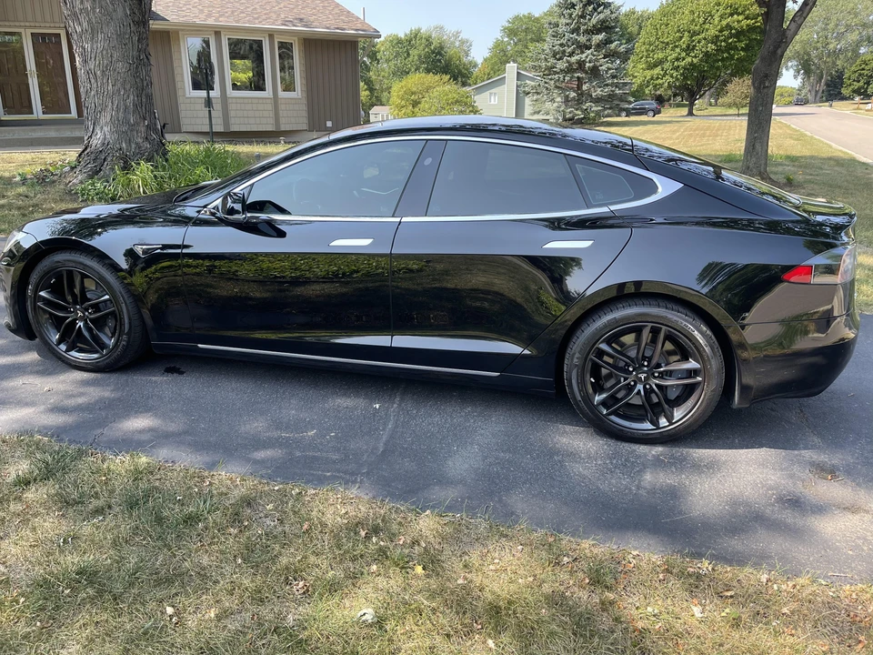 2017 Tesla Model S - Image 13 of 31