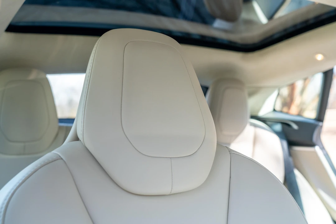 2017 Tesla Model S - Image 25 of 31