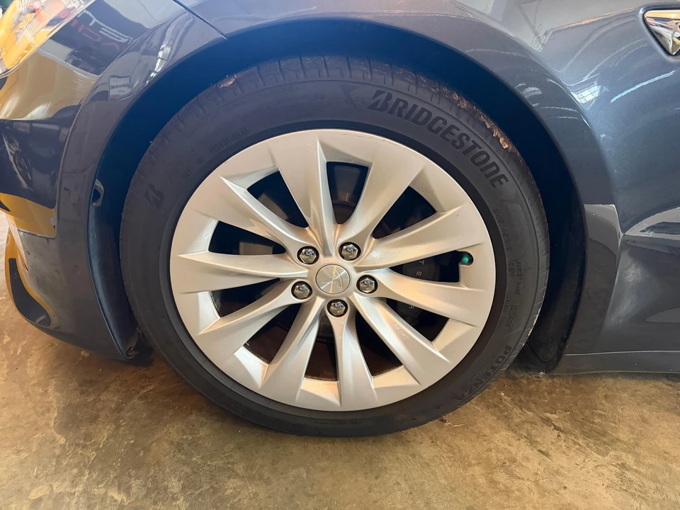 2017 Tesla Model S - Image 14 of 31