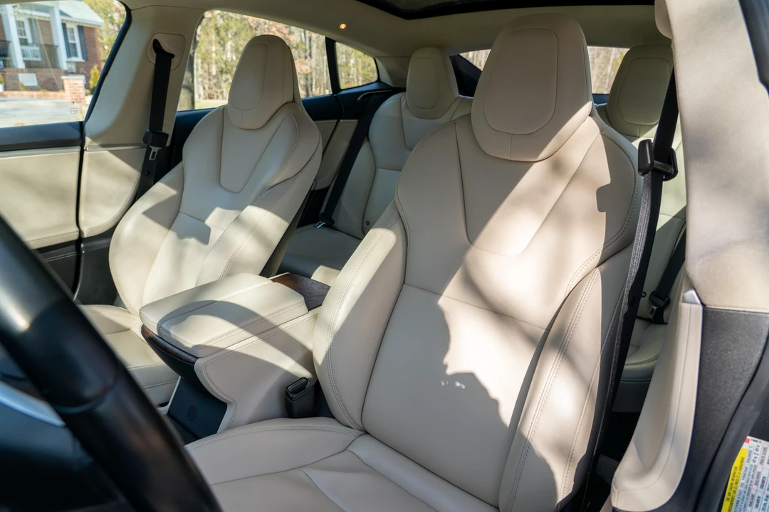 2017 Tesla Model S - Image 19 of 31