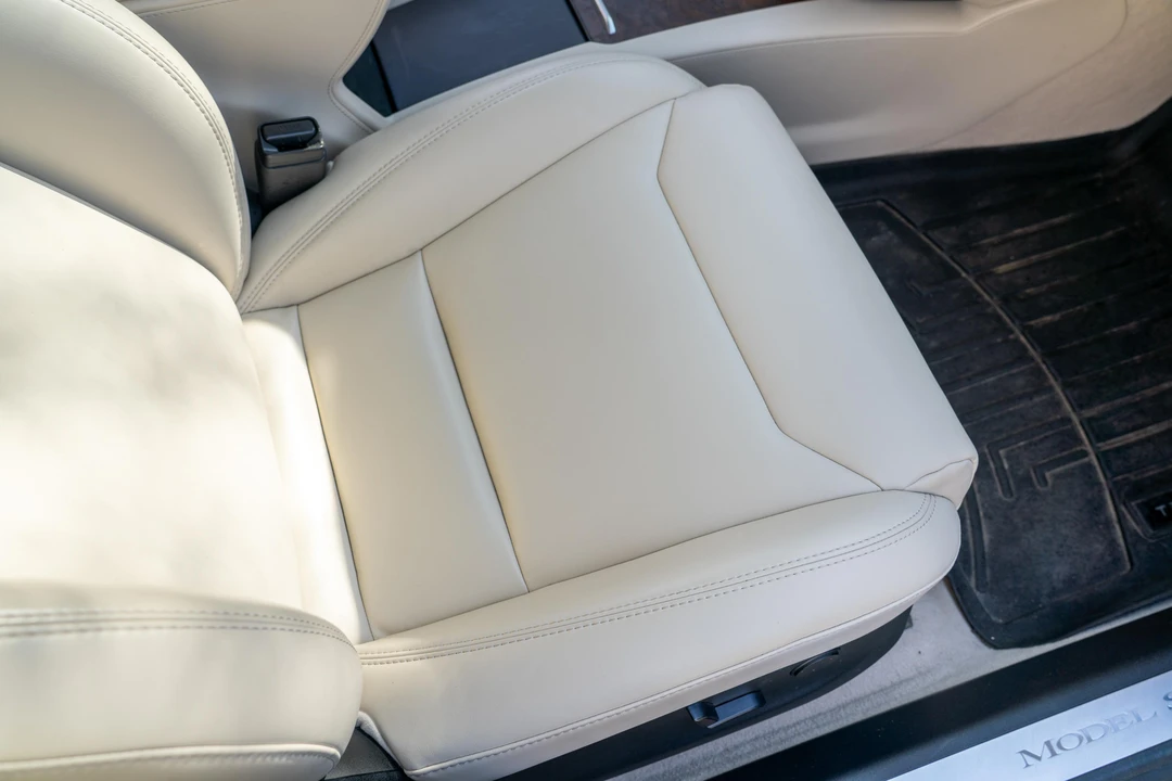 2017 Tesla Model S - Image 28 of 31