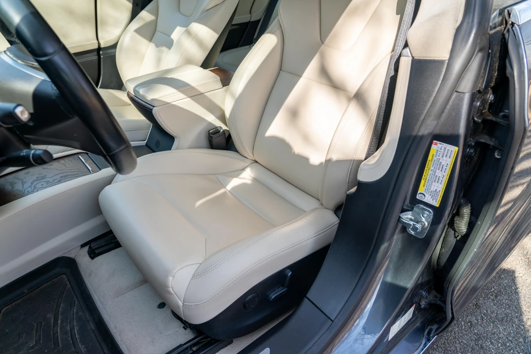 2017 Tesla Model S - Image 23 of 31