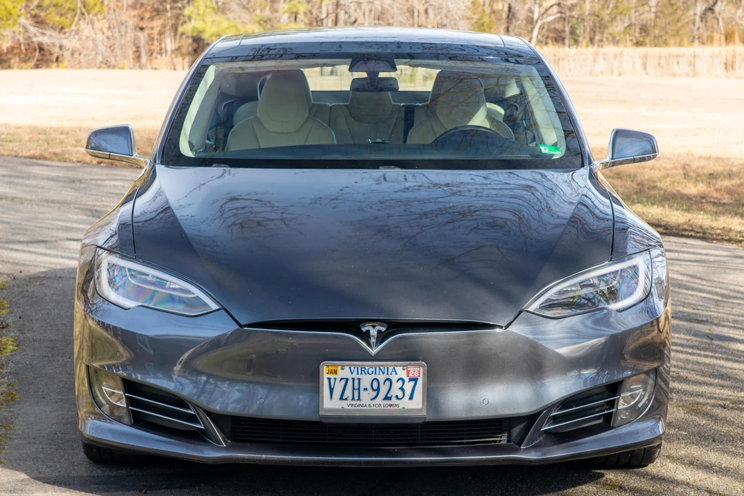 2017 Tesla Model S - Image 2 of 31