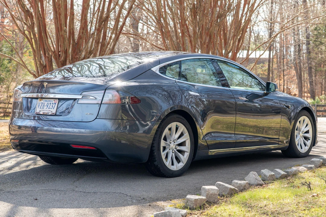 2017 Tesla Model S - Image 4 of 31
