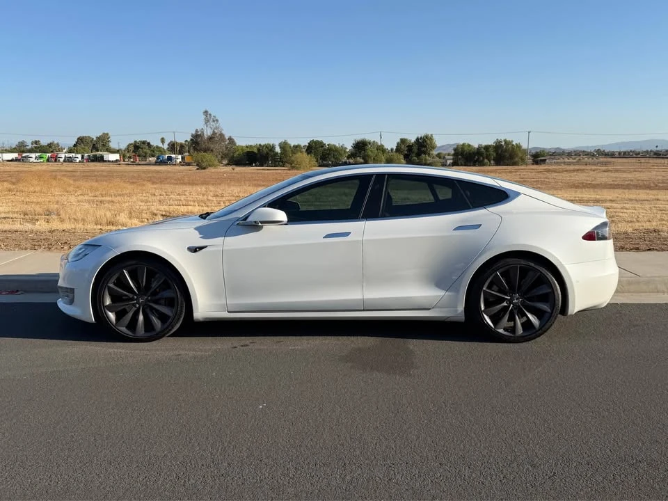 2017 Tesla Model S - Image 18 of 20