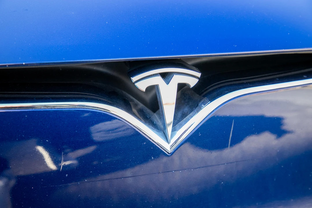 2017 Tesla Model S - Image 12 of 31