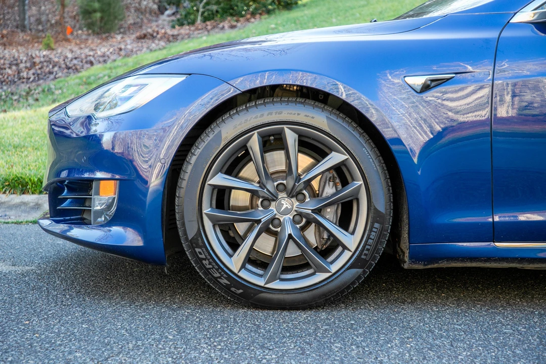 2017 Tesla Model S - Image 26 of 31