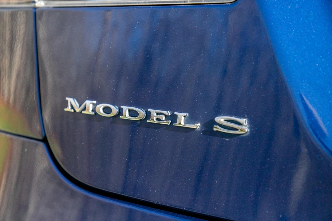 2017 Tesla Model S - Image 18 of 31