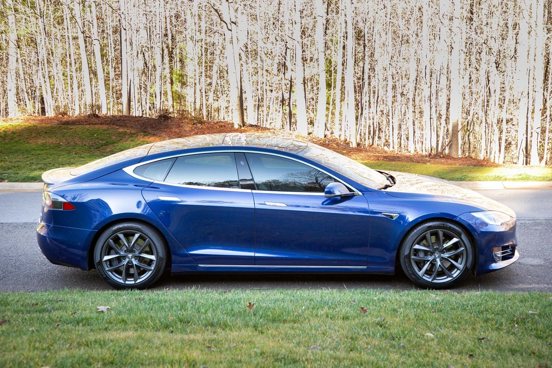 2017 Tesla Model S - Image 7 of 31