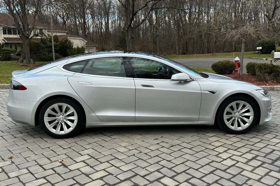 2017 Tesla Model S - Image 3 of 31