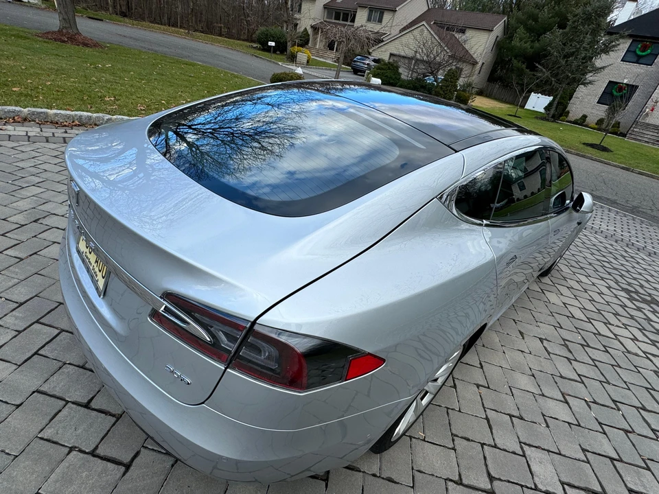 2017 Tesla Model S - Image 16 of 31