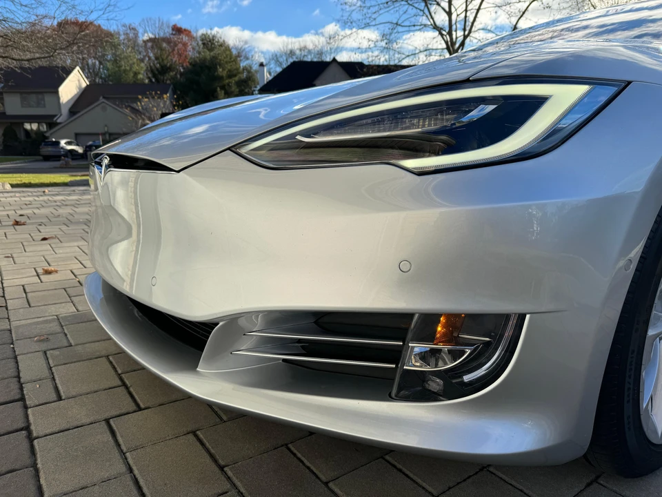 2017 Tesla Model S - Image 30 of 31