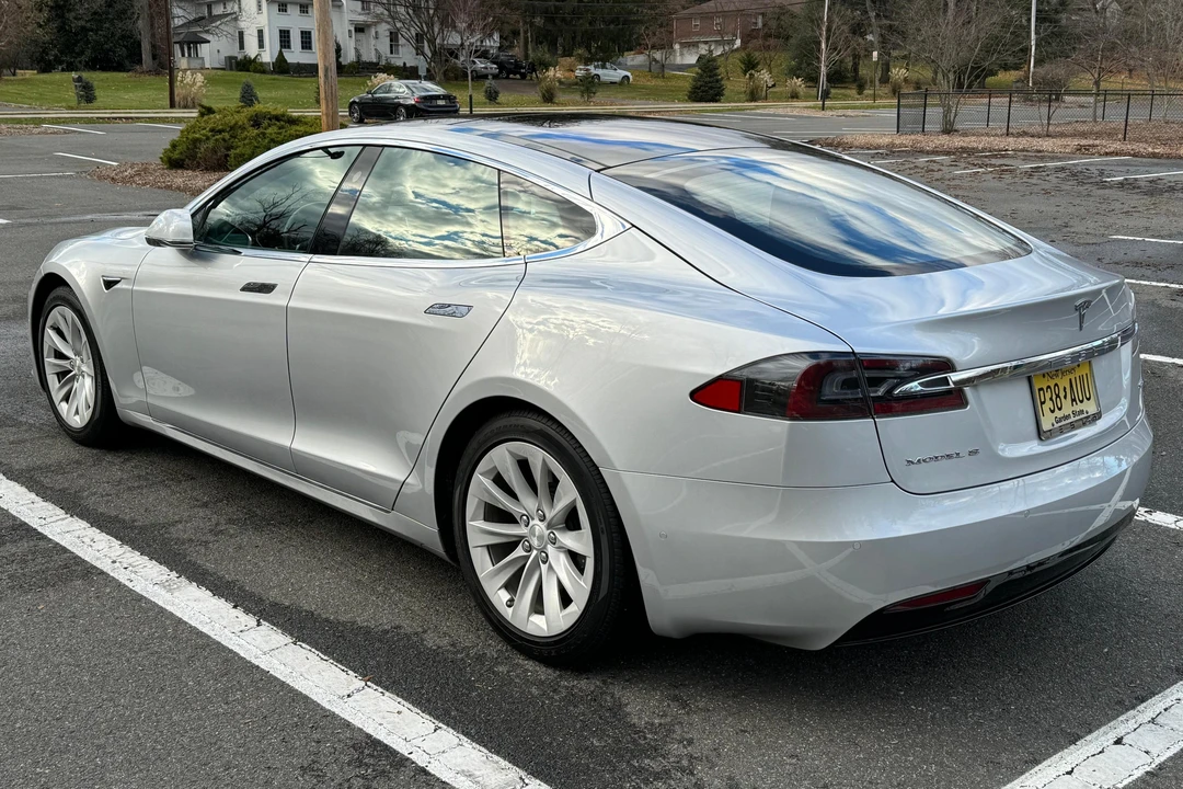 2017 Tesla Model S - Image 4 of 31