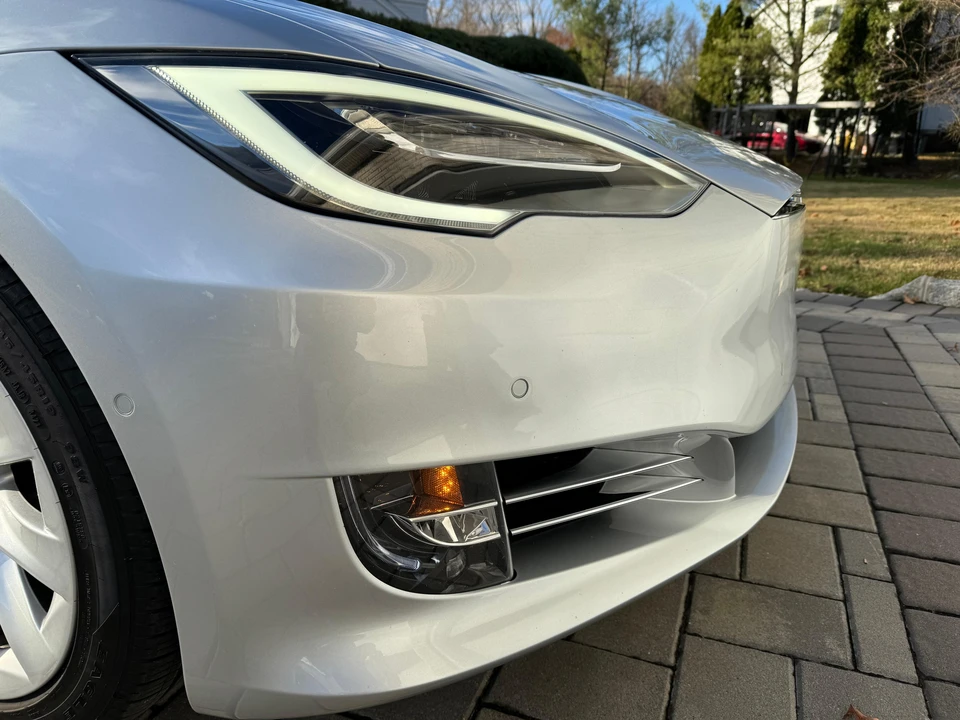 2017 Tesla Model S - Image 25 of 31