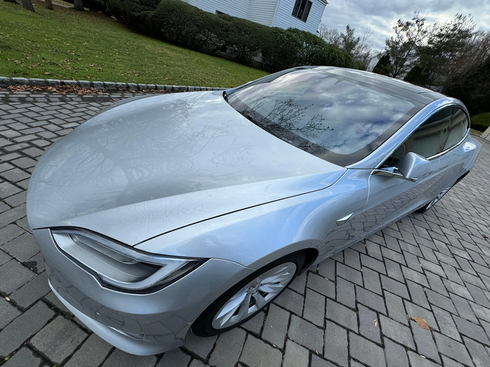 2017 Tesla Model S - Image 8 of 31