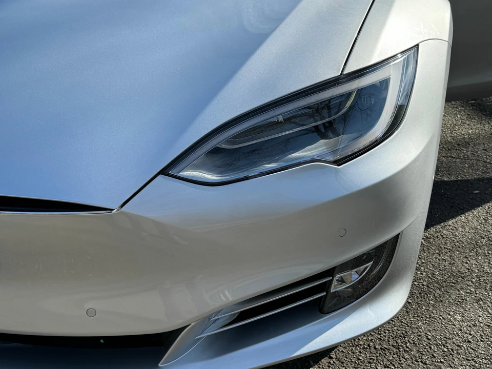 2017 Tesla Model S - Image 29 of 31
