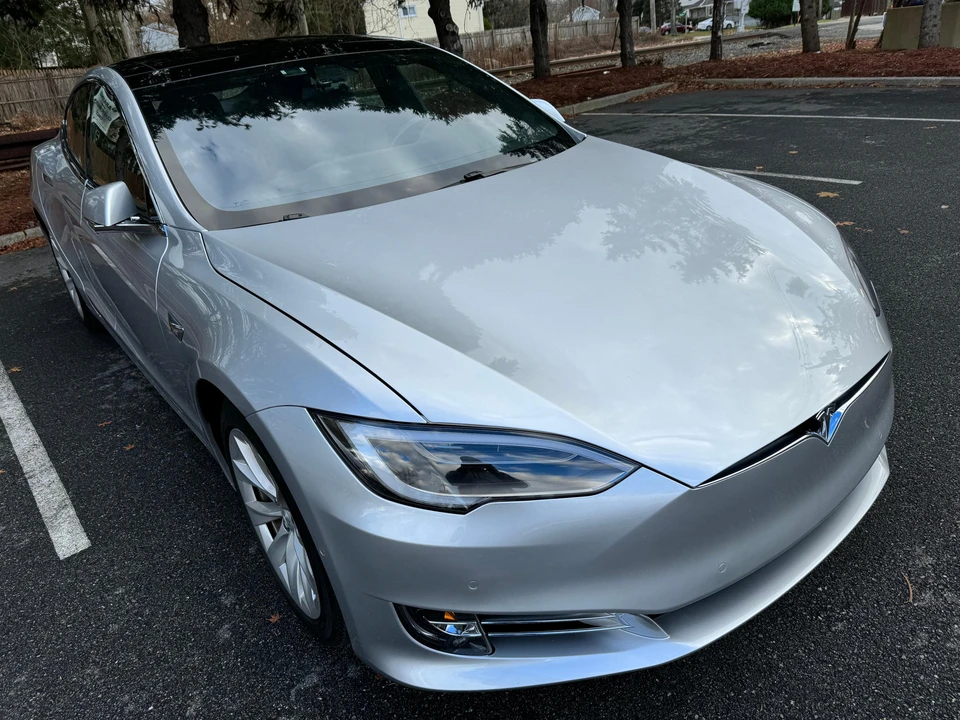 2017 Tesla Model S - Image 24 of 31