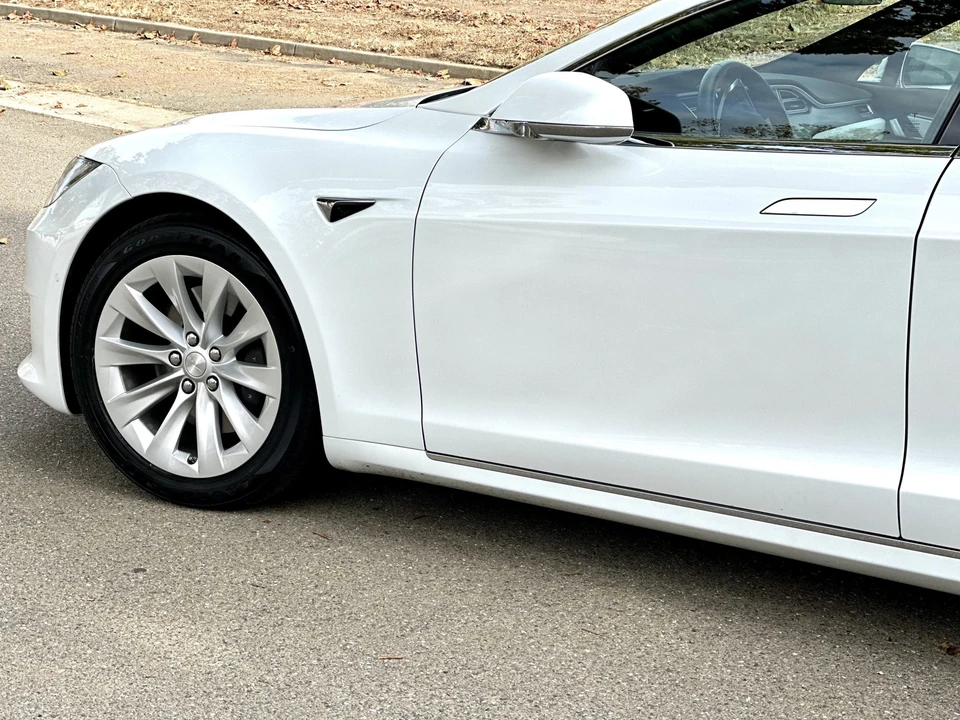2017 Tesla Model S - Image 31 of 31