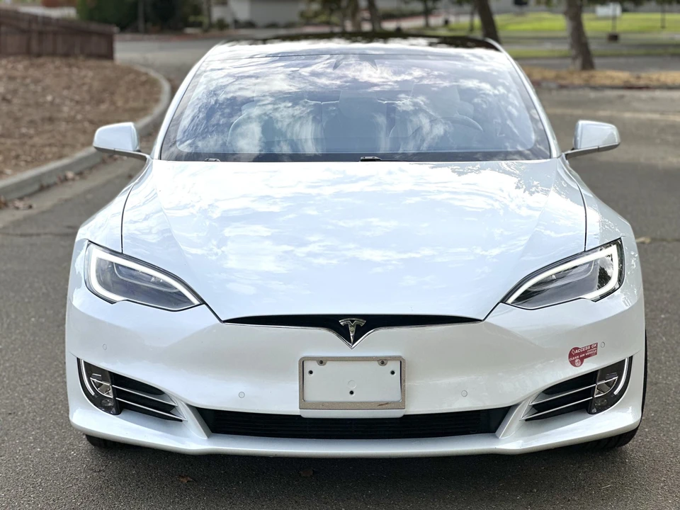2017 Tesla Model S - Image 29 of 31